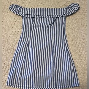 🔥👍💕Lulus lined dress on or off the shoulder Blue n White stripes 💯% cotton